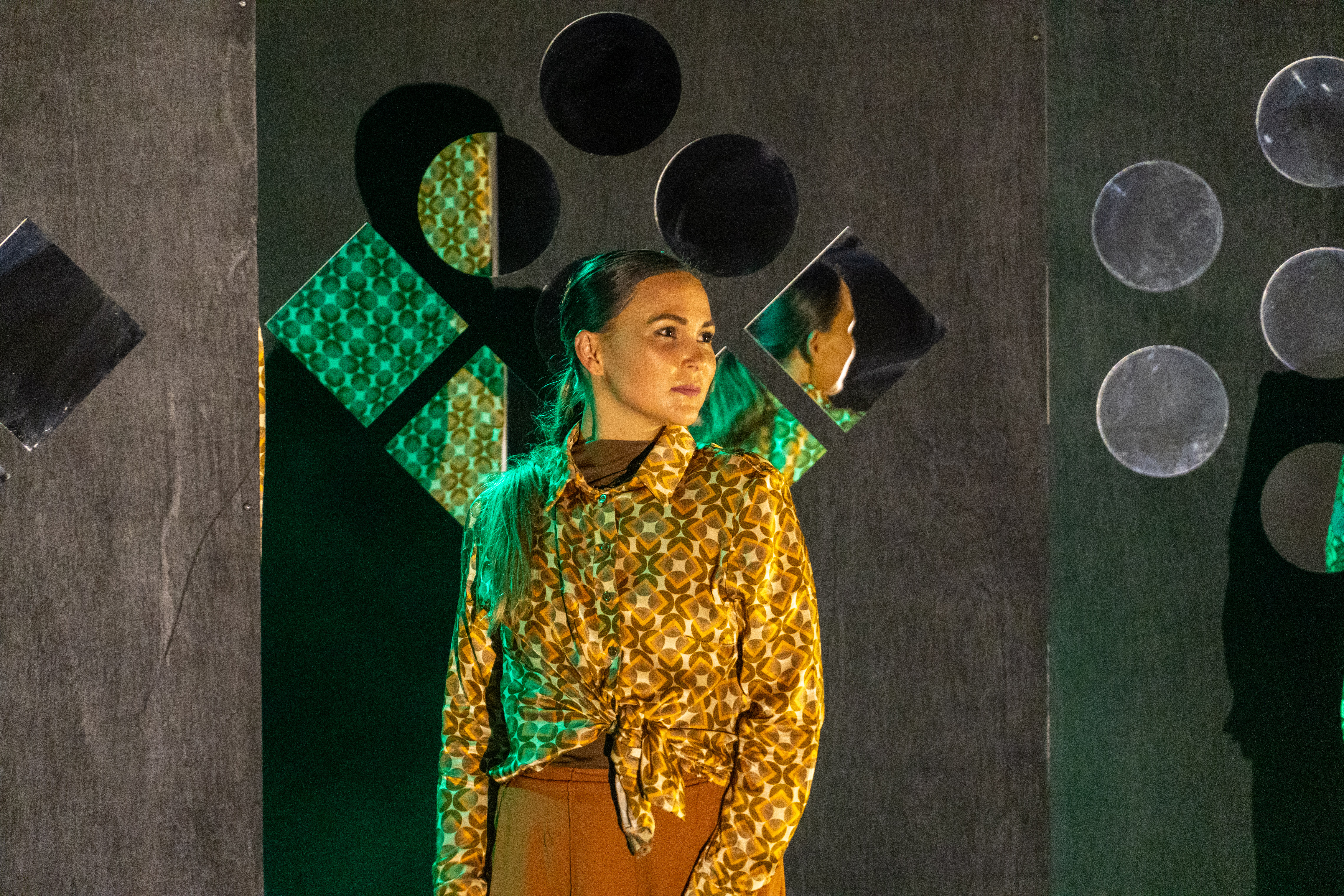 MDD - Spectacle Flower-21.jpg