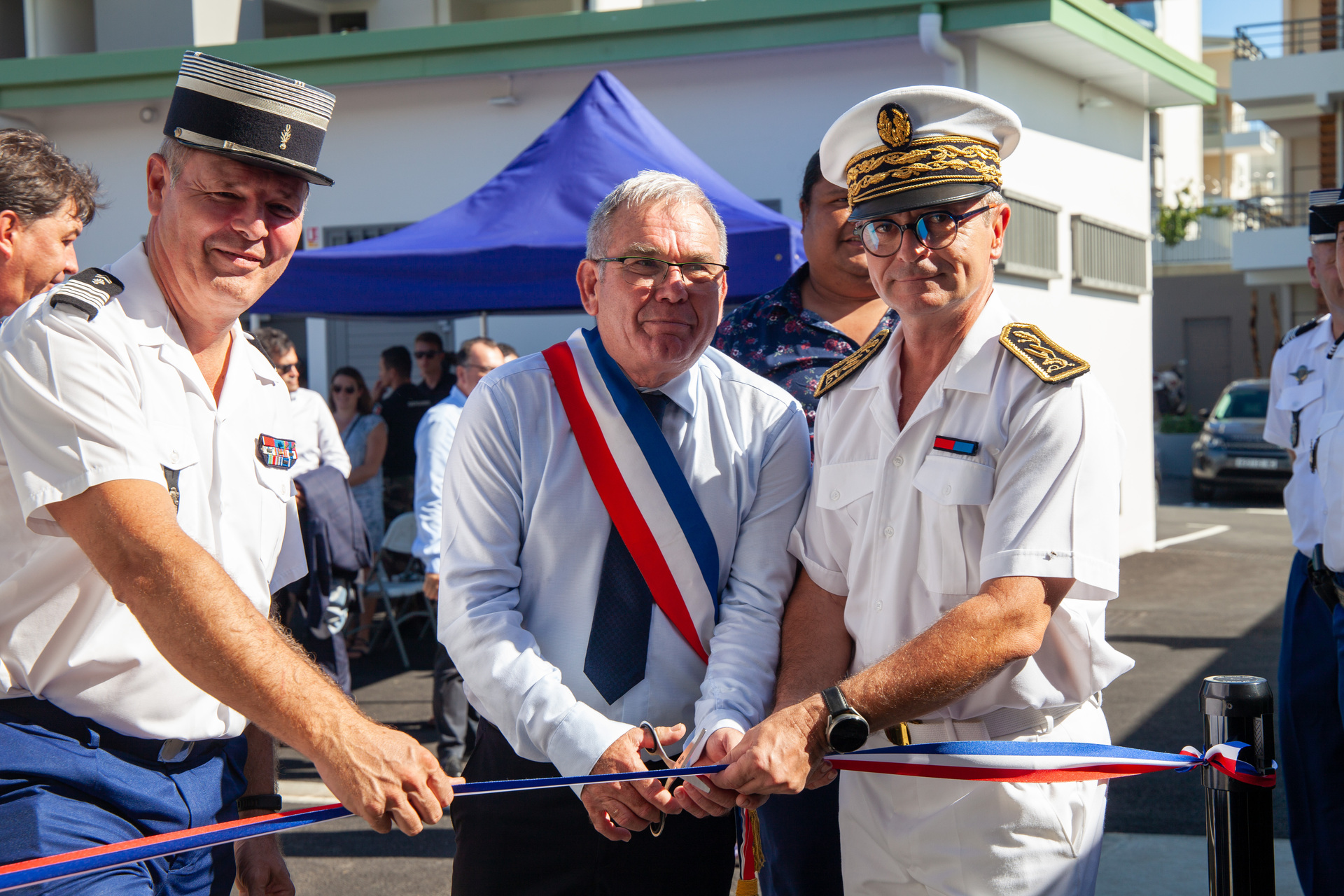 1651704286-43.jpg