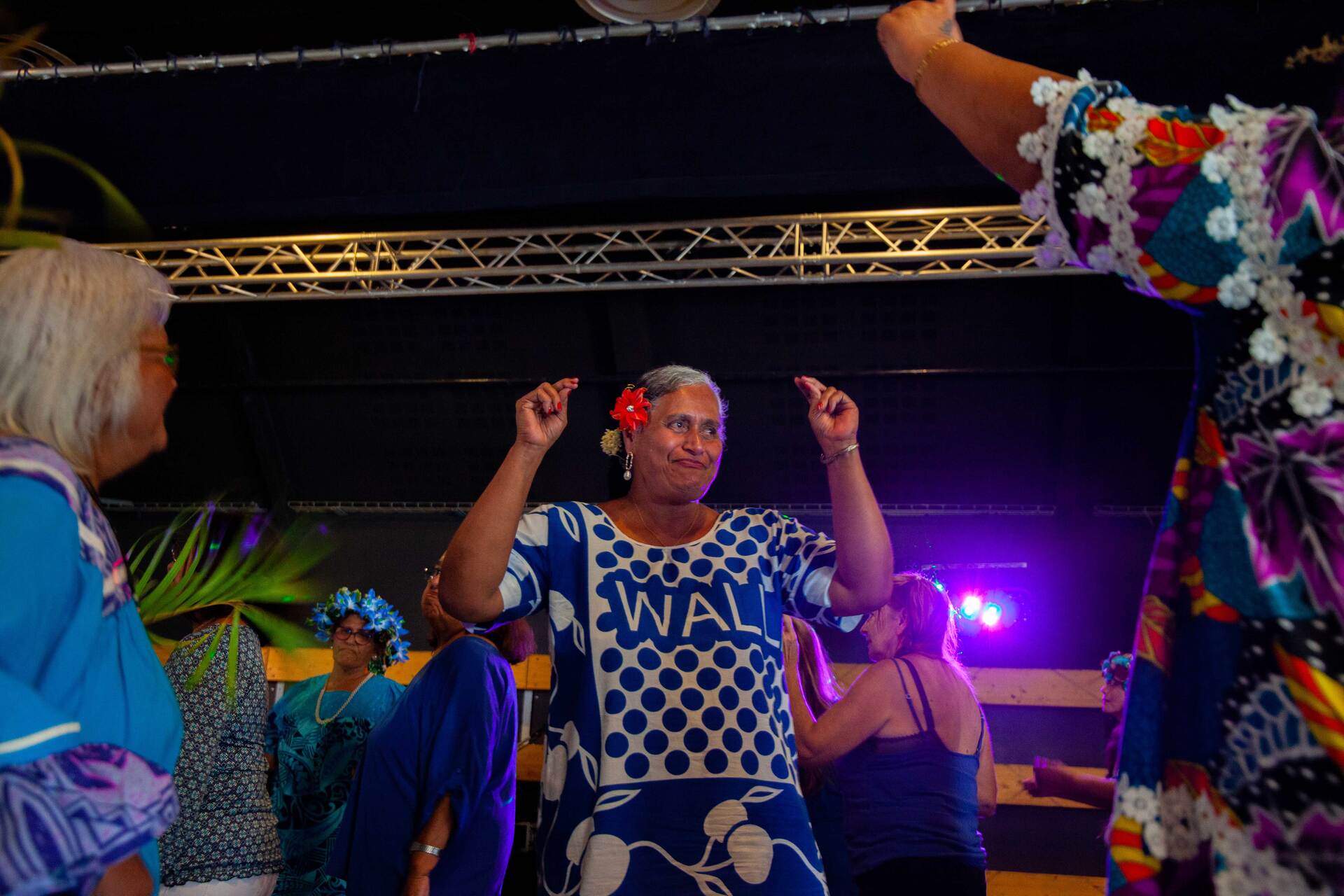 1665398076-99.jpg