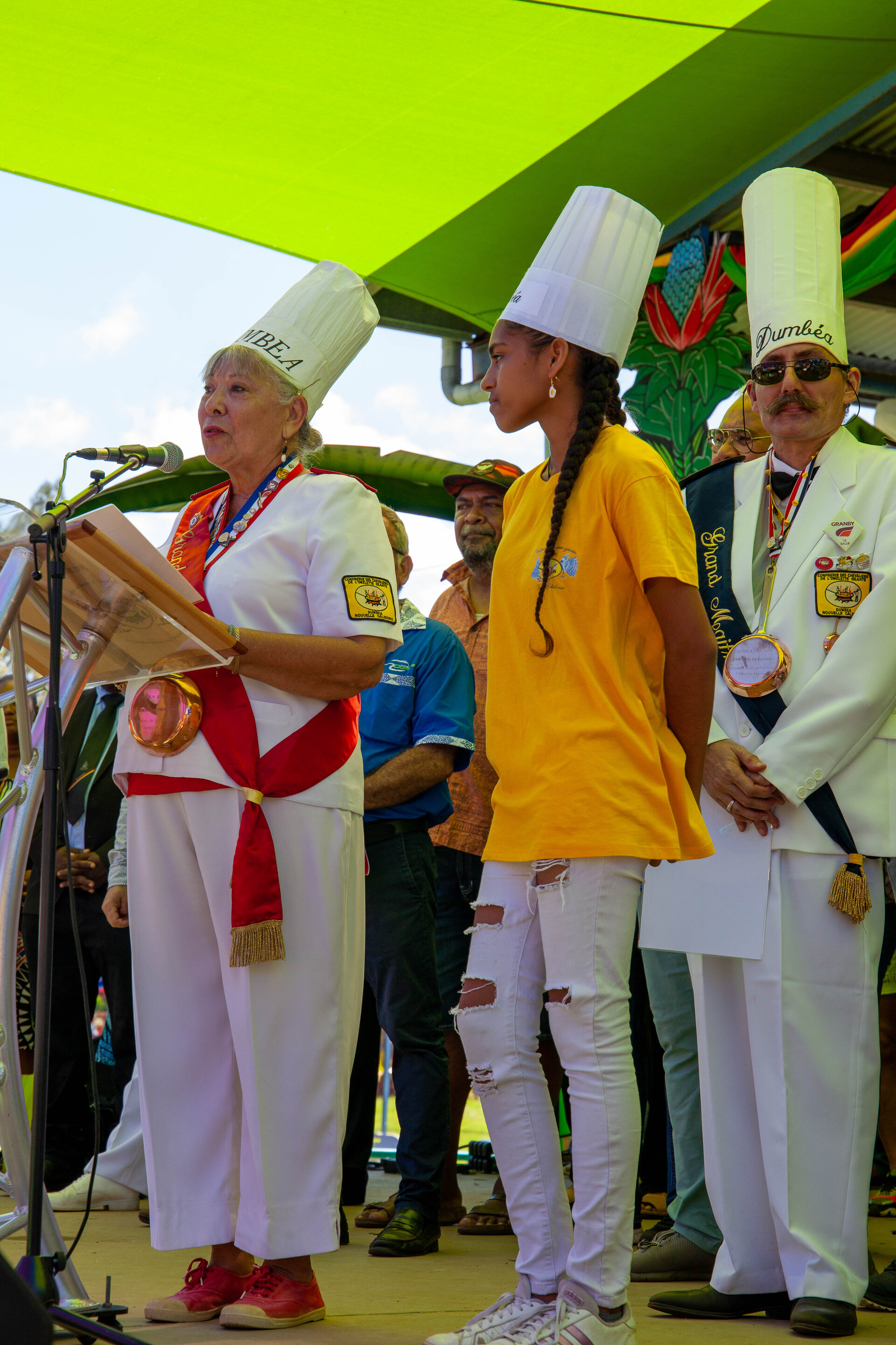1682559661-66.jpg