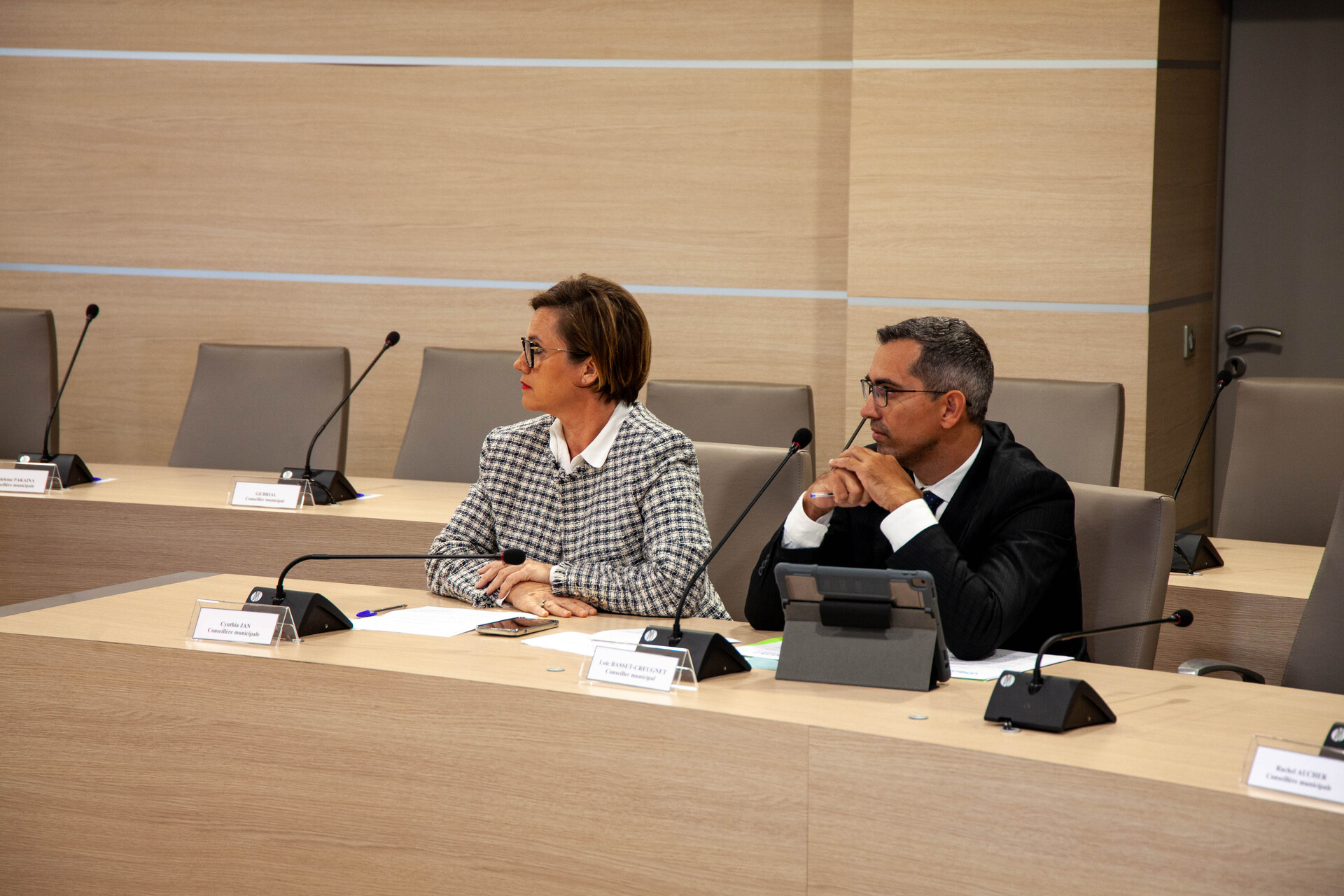 1697411161-10.jpg