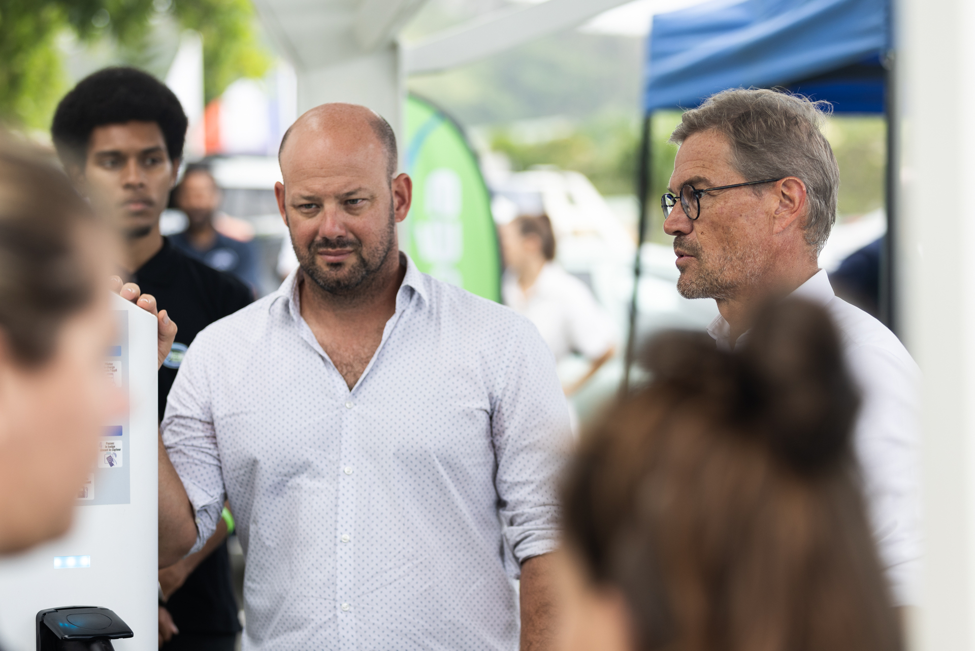 1712549440-inauguration-bornes-enercal-16.jpg