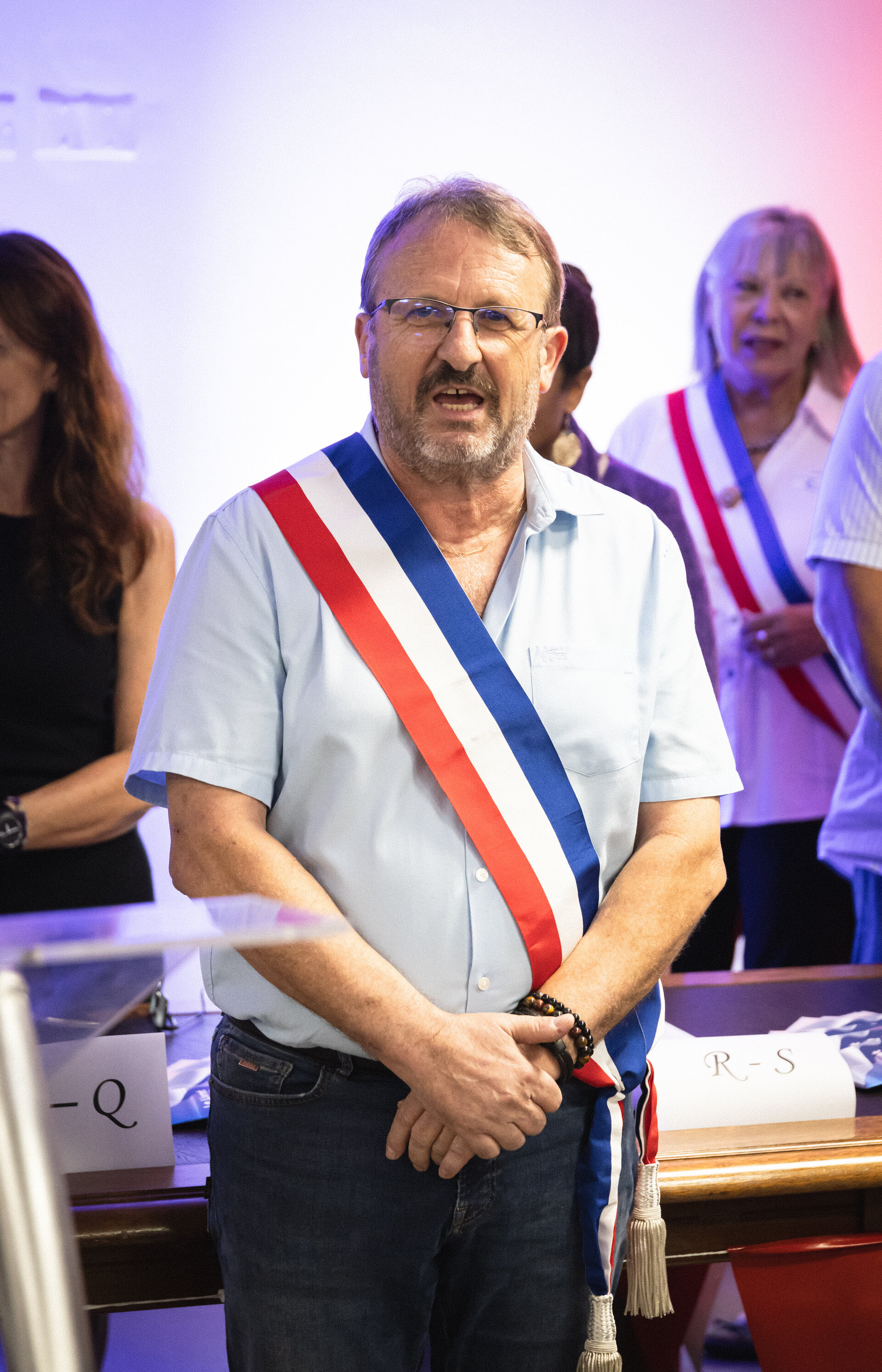 1714046252-ceremonie-remise-cartes-electorales-9.jpg