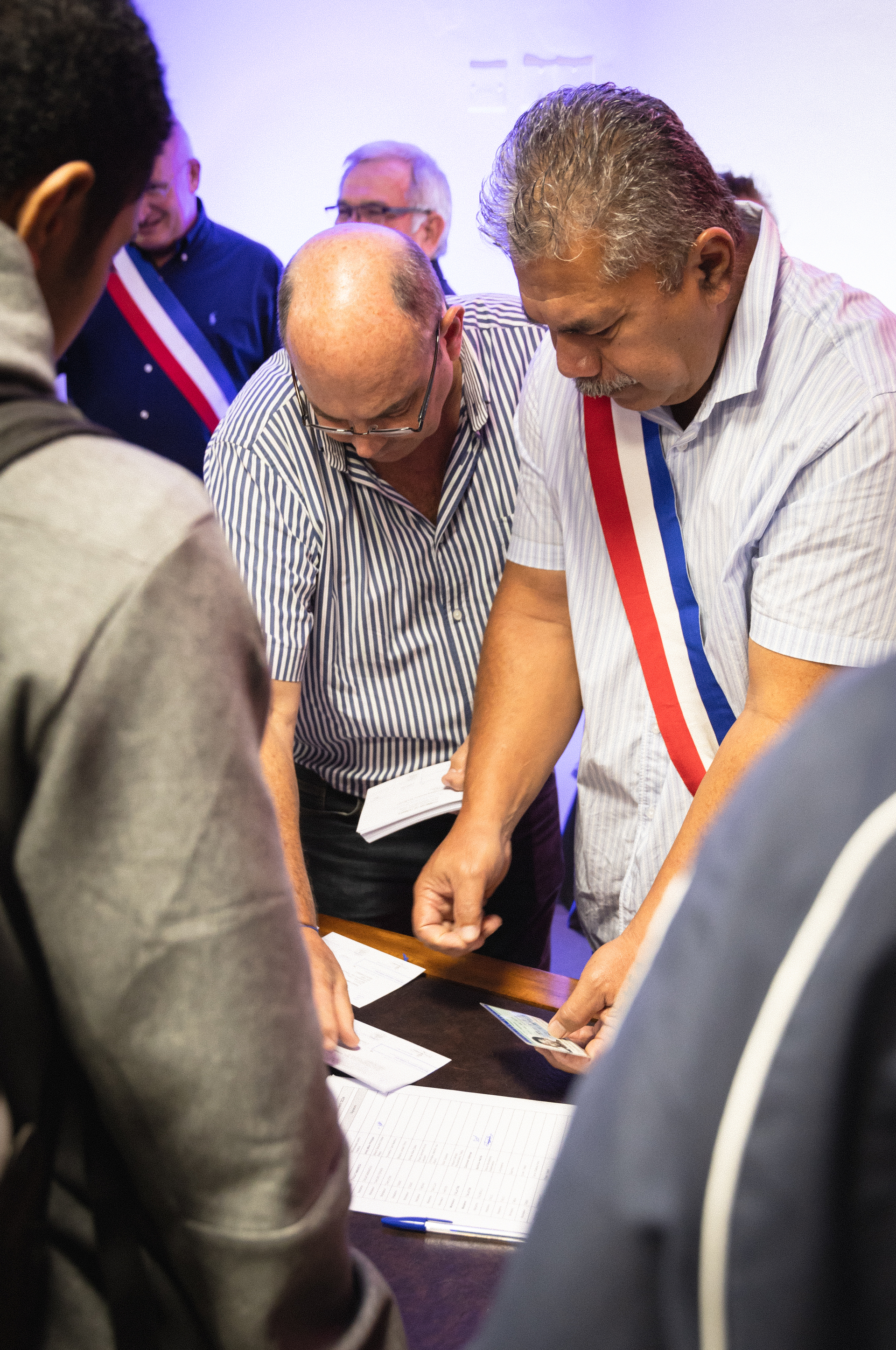 1714046356-ceremonie-remise-cartes-electorales-14.jpg