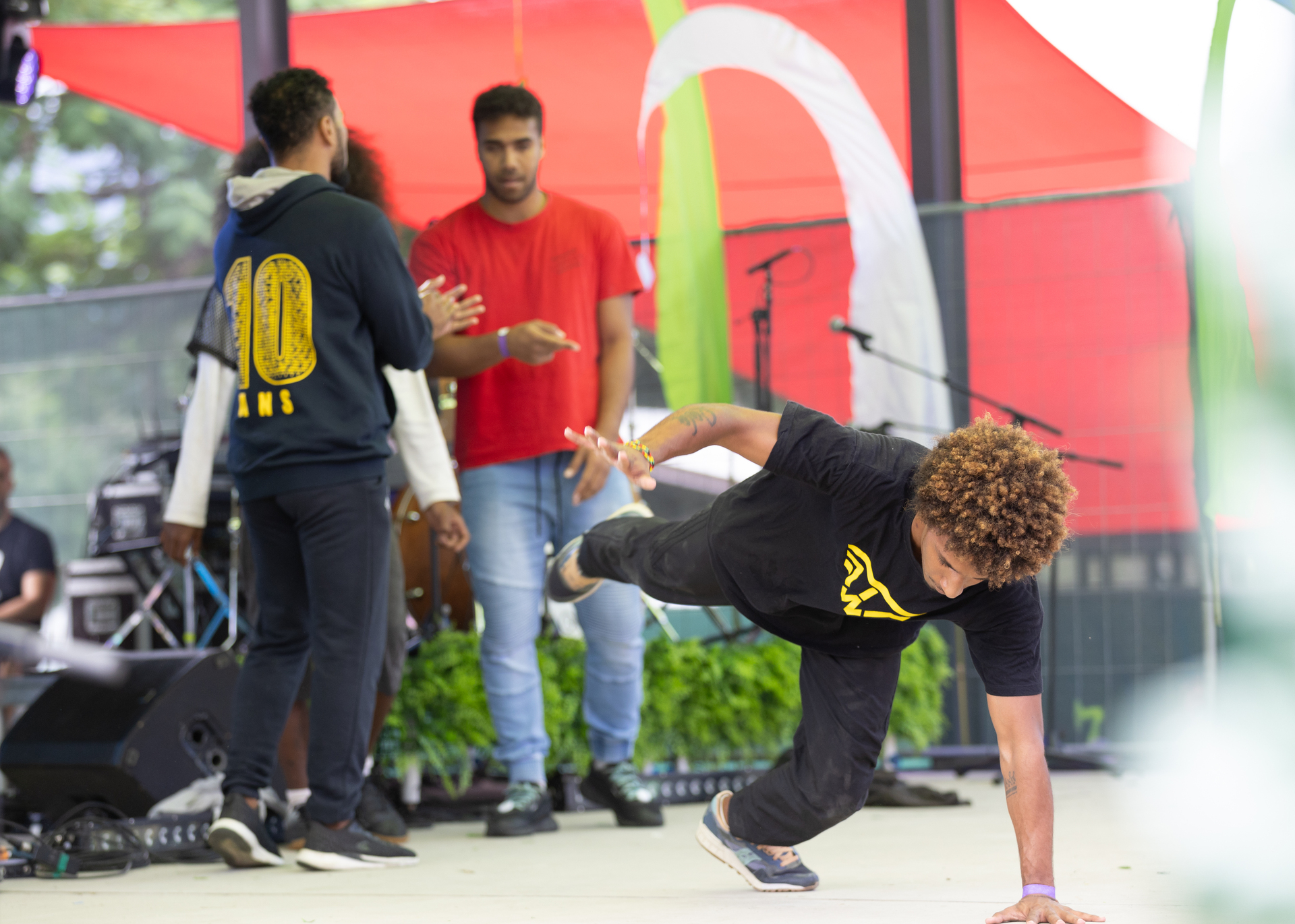 1714452334-fete-dumbea-samedi-122.jpg