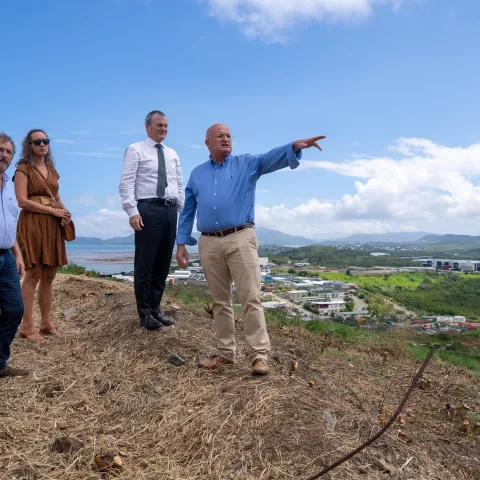 Visite du Haut-commissaire de la République